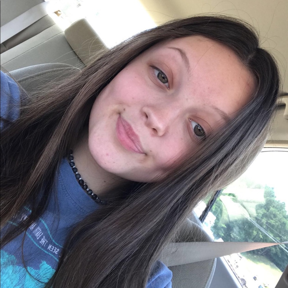 Meet your Posher, Makayla